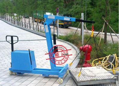 點擊查看詳細信息<br>標題：華友機械移動式小吊機 閱讀次數(shù)：9716