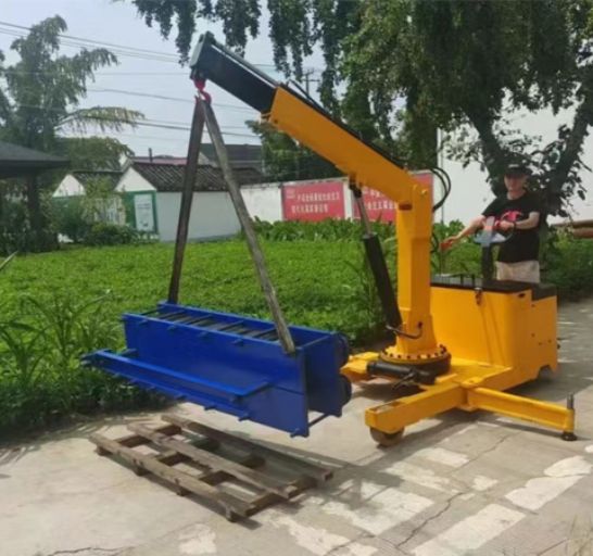 點擊查看詳細信息<br>標題：移動式液壓吊機 多款液壓小吊機 閱讀次數(shù)：1514